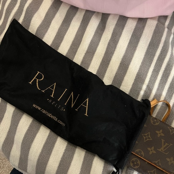 Louis Vuitton Brown Monogram Clutch Crossbody bag - Picture 7 of 7